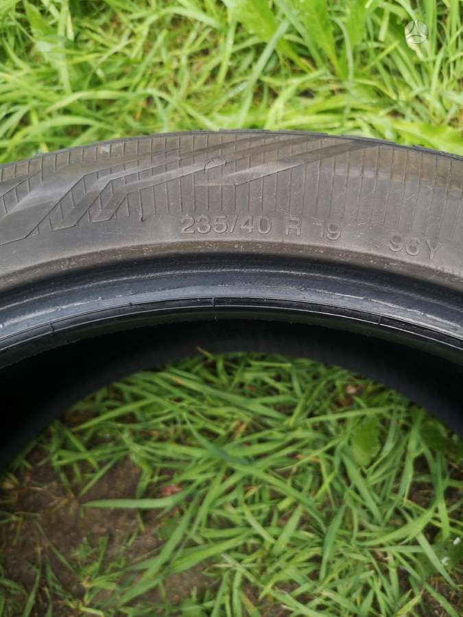 Vredestein, universalios 235/40 R19