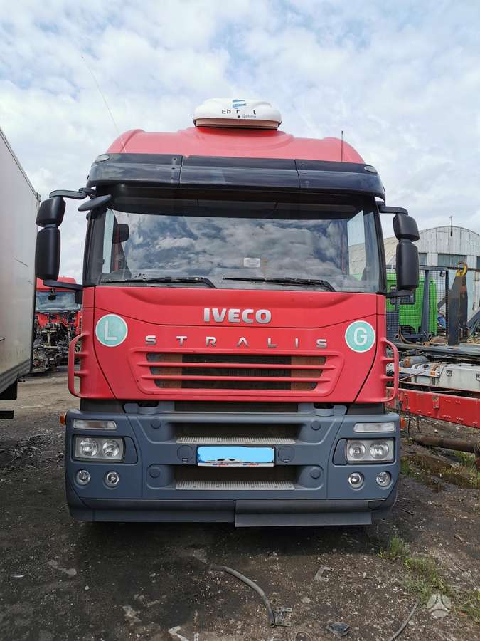 Iveco Stralis 420, vilcējs