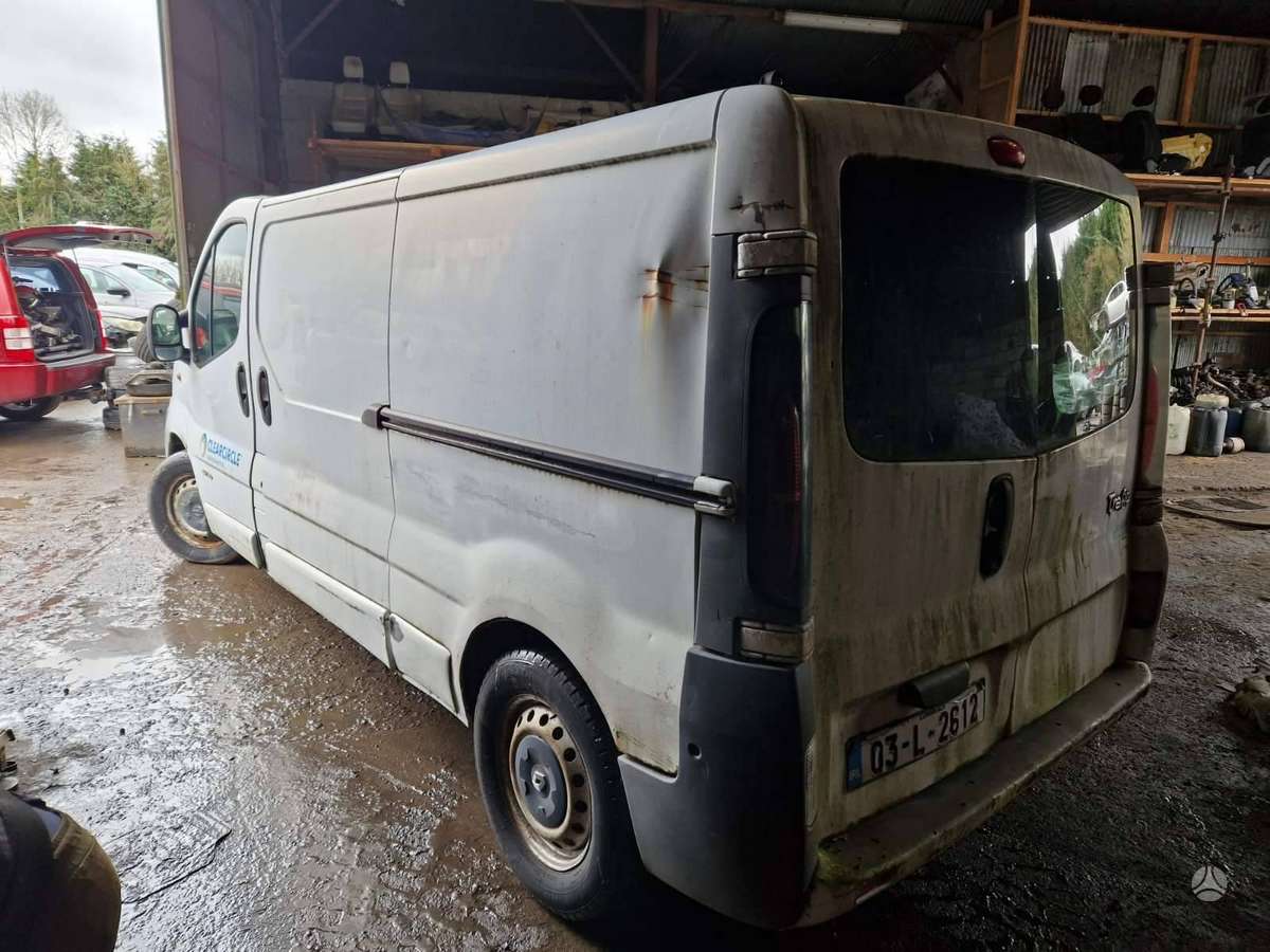 Renault Trafic, krovininiai mikroautobusai