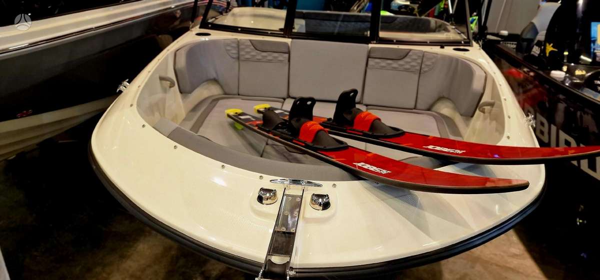 BAYLINER M17, яхты / катера