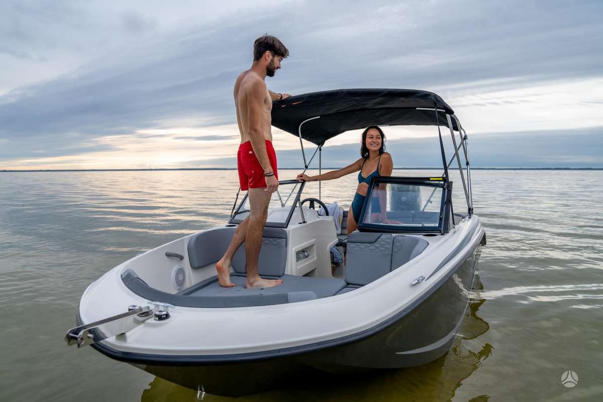 BAYLINER M17, яхты / катера