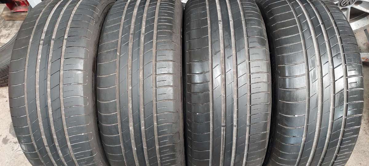 Goodyear, летние 225/55 R17