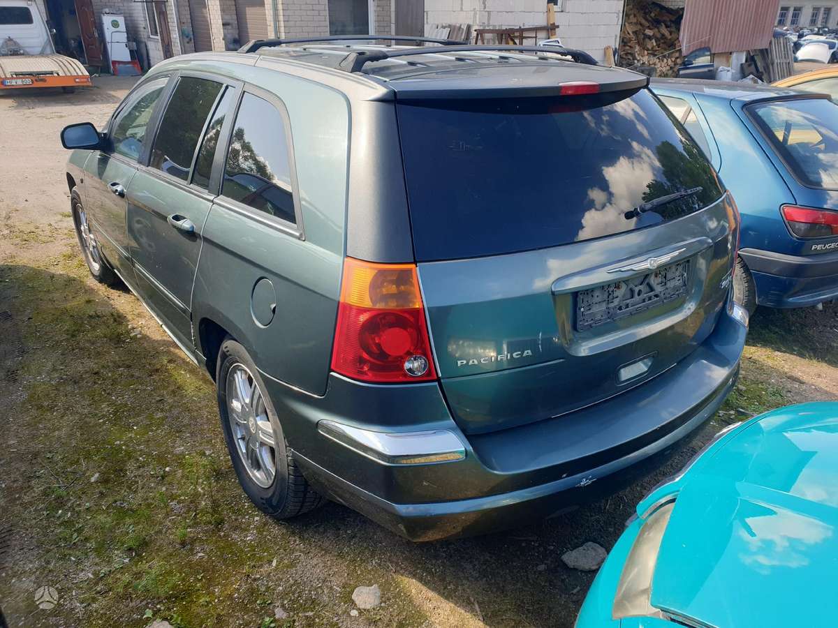 Chrysler Pacifica dalimis