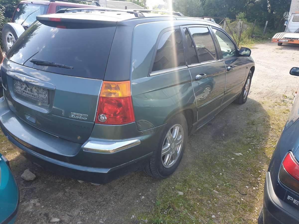 Chrysler Pacifica dalimis