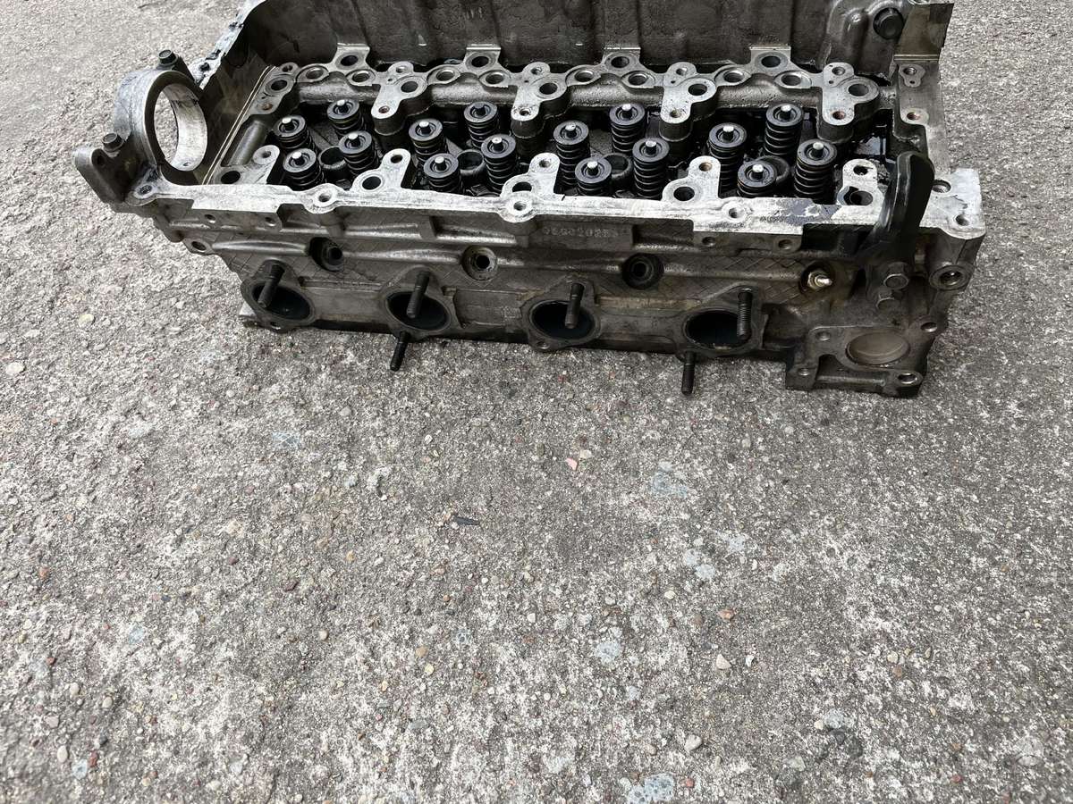 Hyundai H1, D4cb, cylinder head