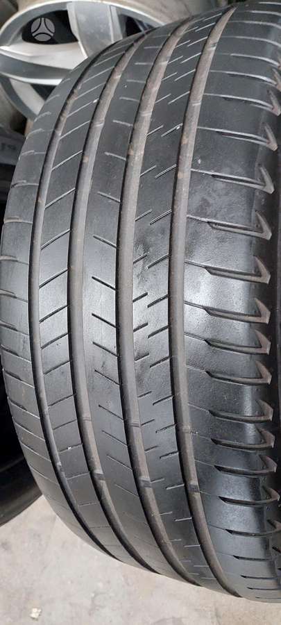 Bridgestone, vasaras 275/40 R20