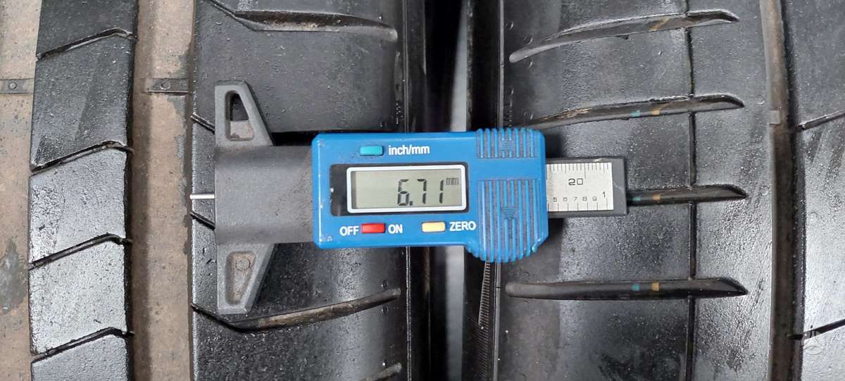 Pirelli, vasaras 275/40 R21
