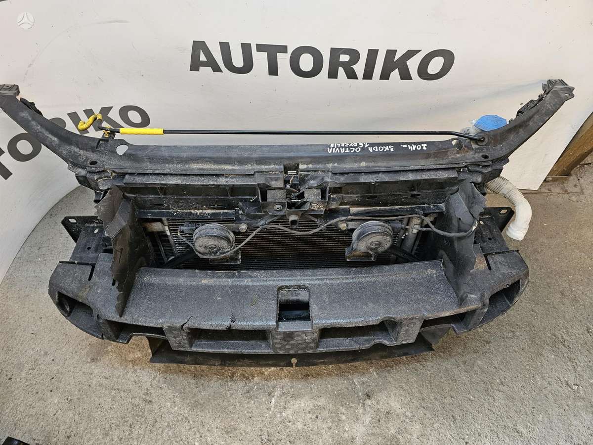 Skoda Octavia variklio aušinimo detalės