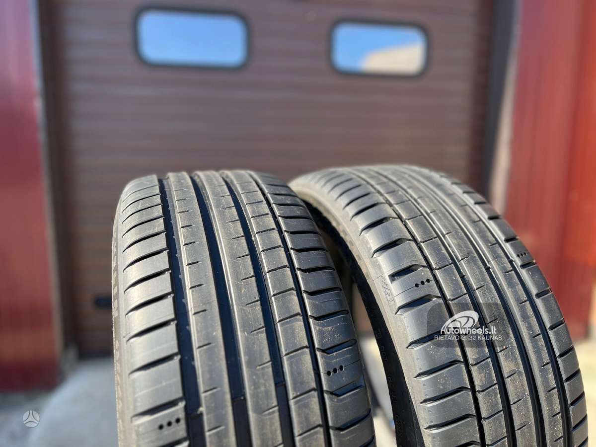 Michelin Pilot Sport 5, summer 225/40 R19
