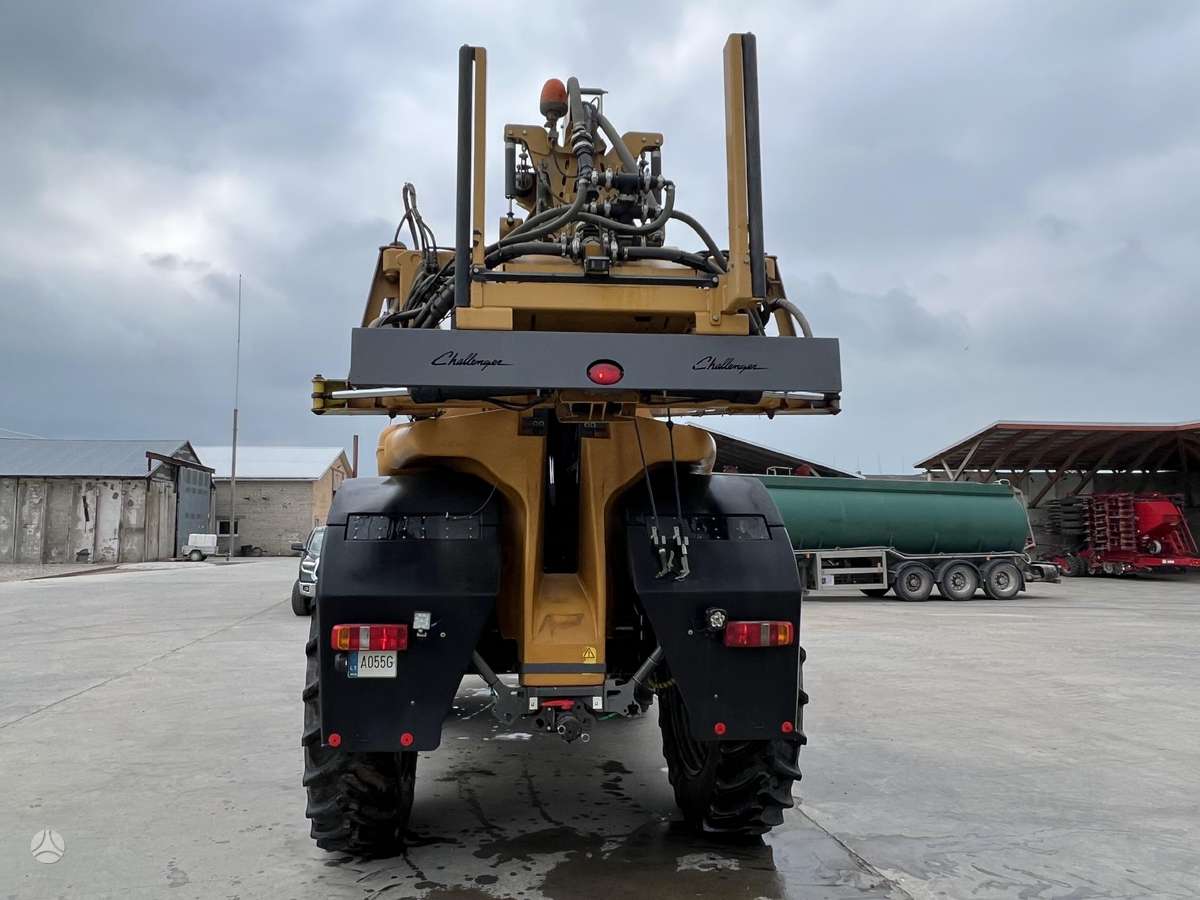 Challenger Rogator 655B, самоходные разбрызгиватели