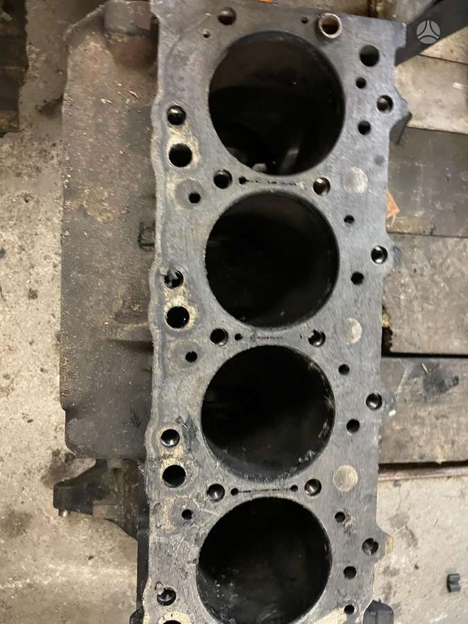 Mitsubishi L200, 4d56, engine block