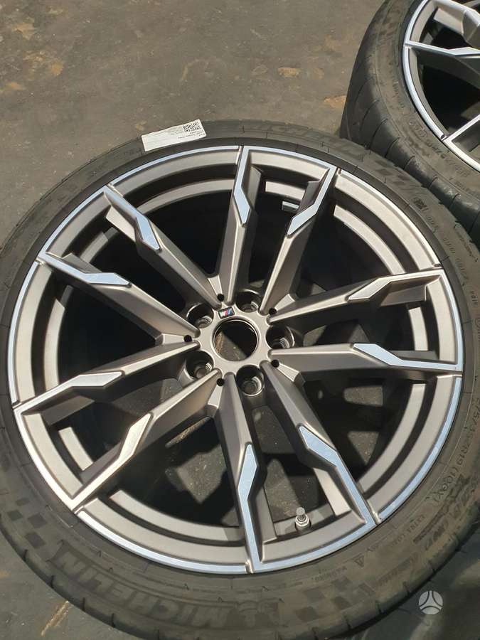 BMW G29, lengvojo lydinio, R19