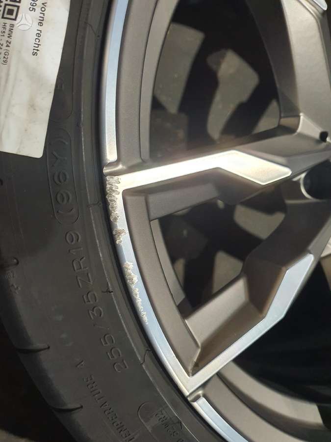 BMW G29, lengvojo lydinio, R19
