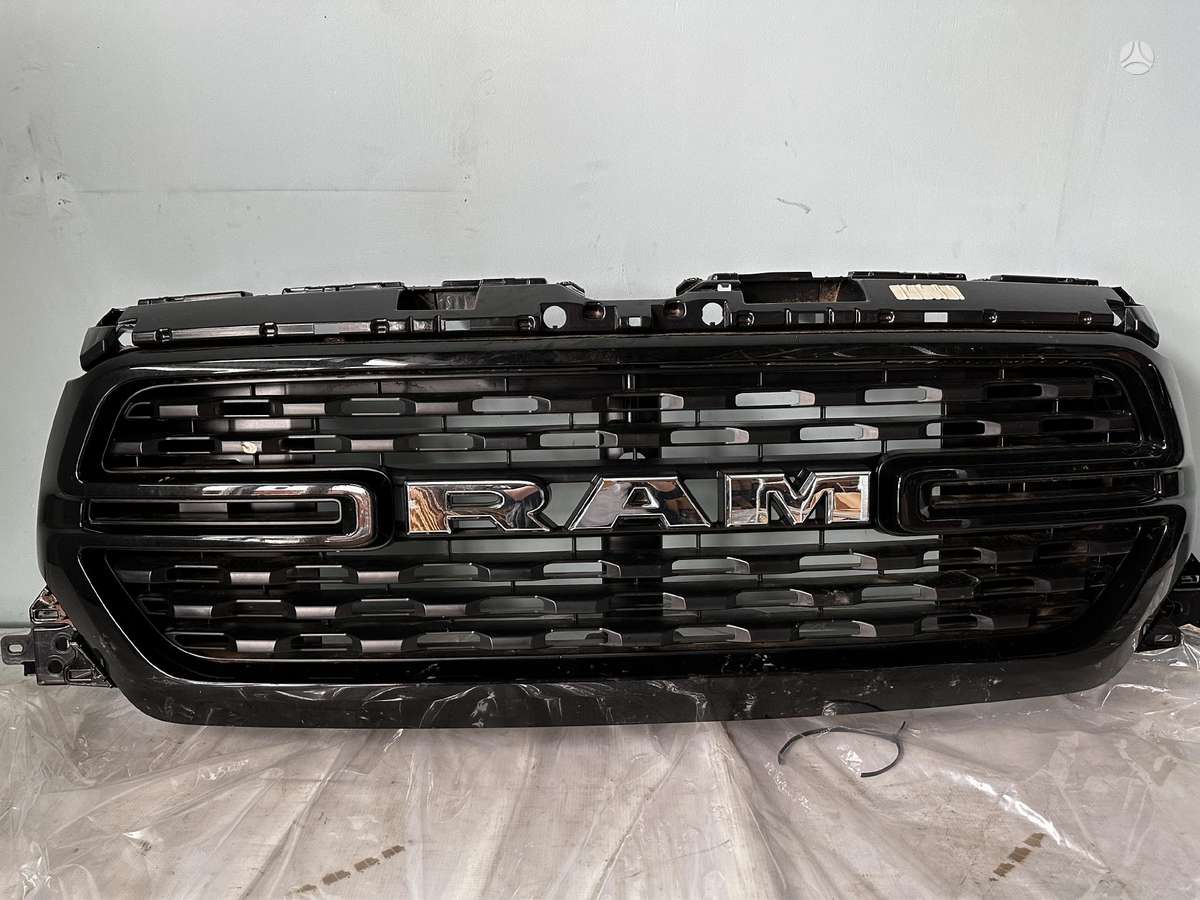 Dodge Ram, 68404974AE, радиаторная решётка