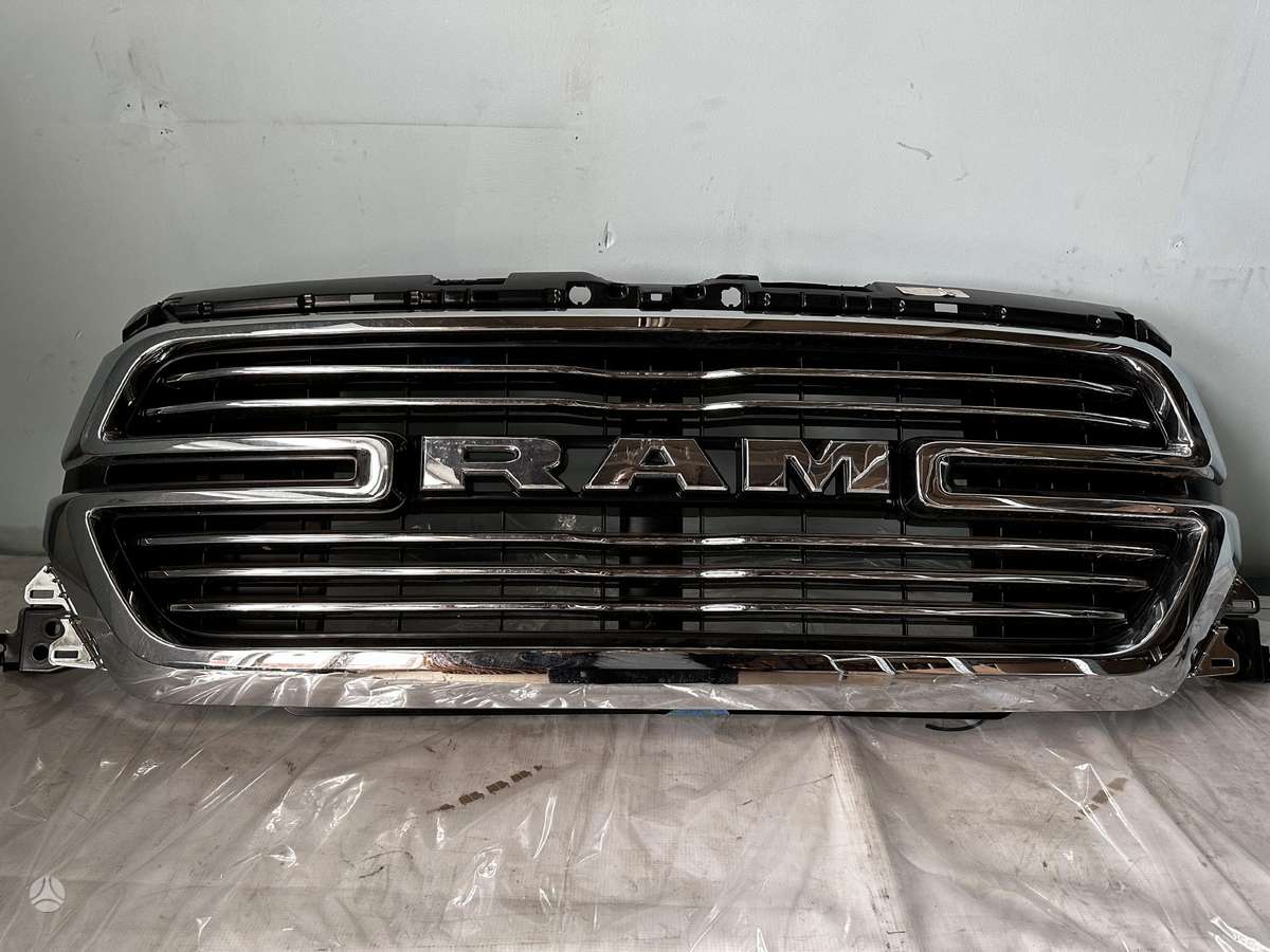 Dodge Ram, 68404974AE, радиаторная решётка