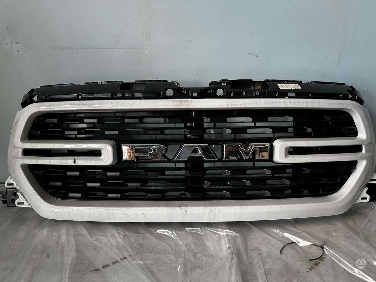 Dodge Ram, 68404974AE, радиаторная решётка