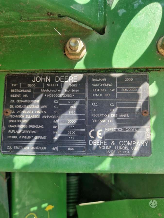 John Deere S690i, kombaini