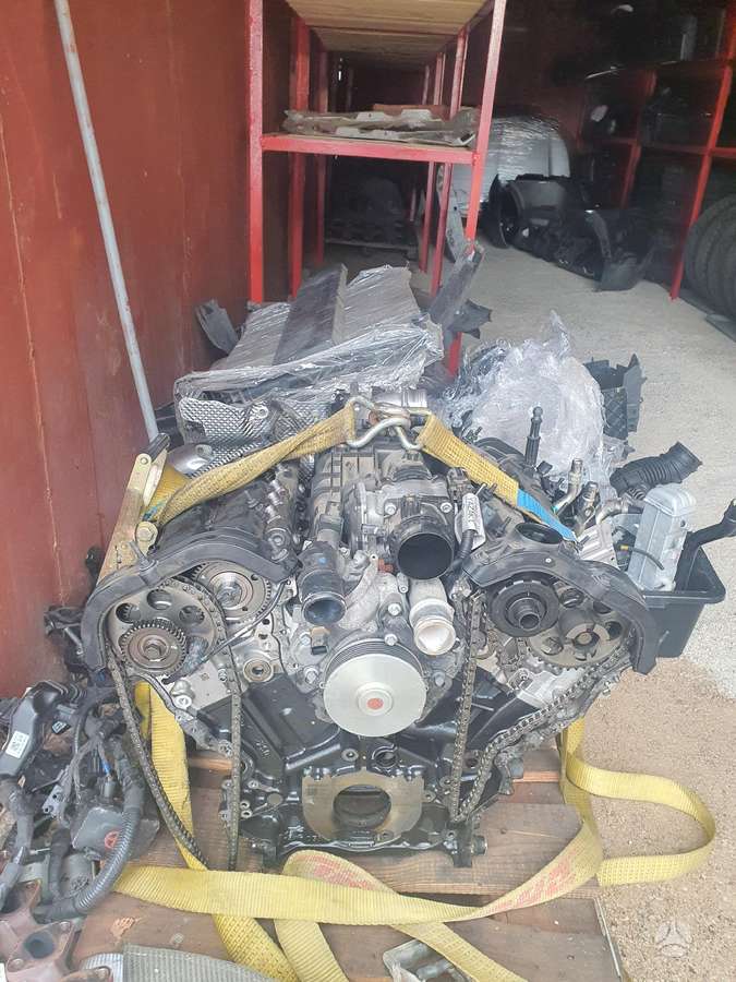 Jeep Grand Cherokee engine parts