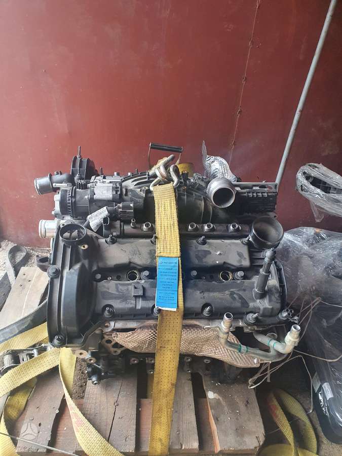 Jeep Grand Cherokee детали двигателя