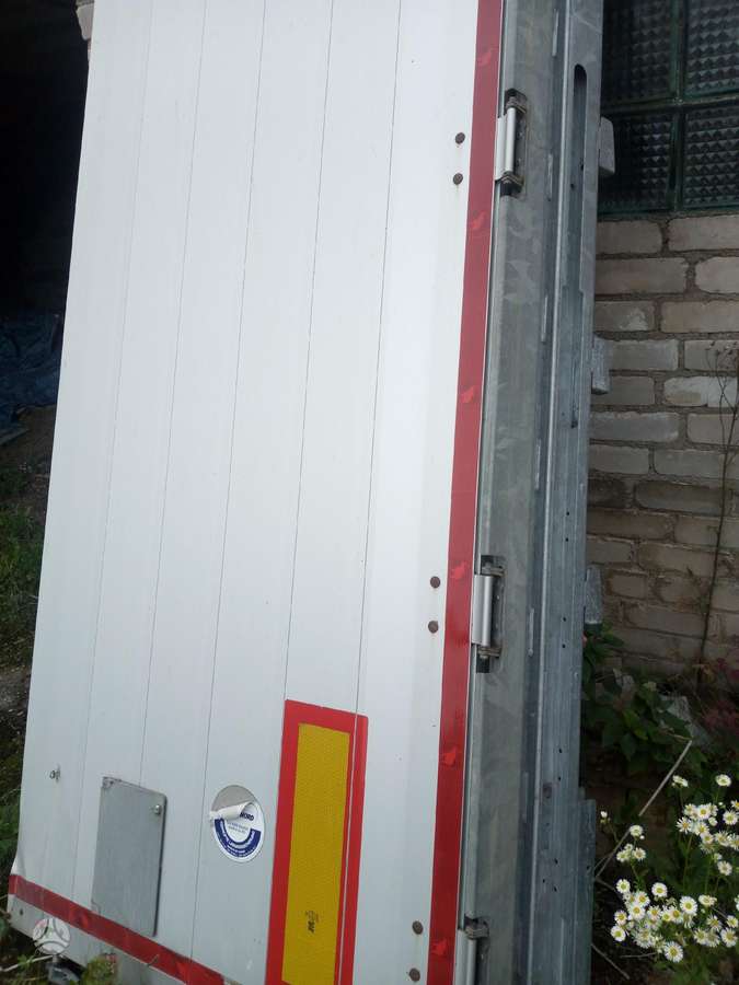 Schmitz SCS24, užuolaidinės / tentinės