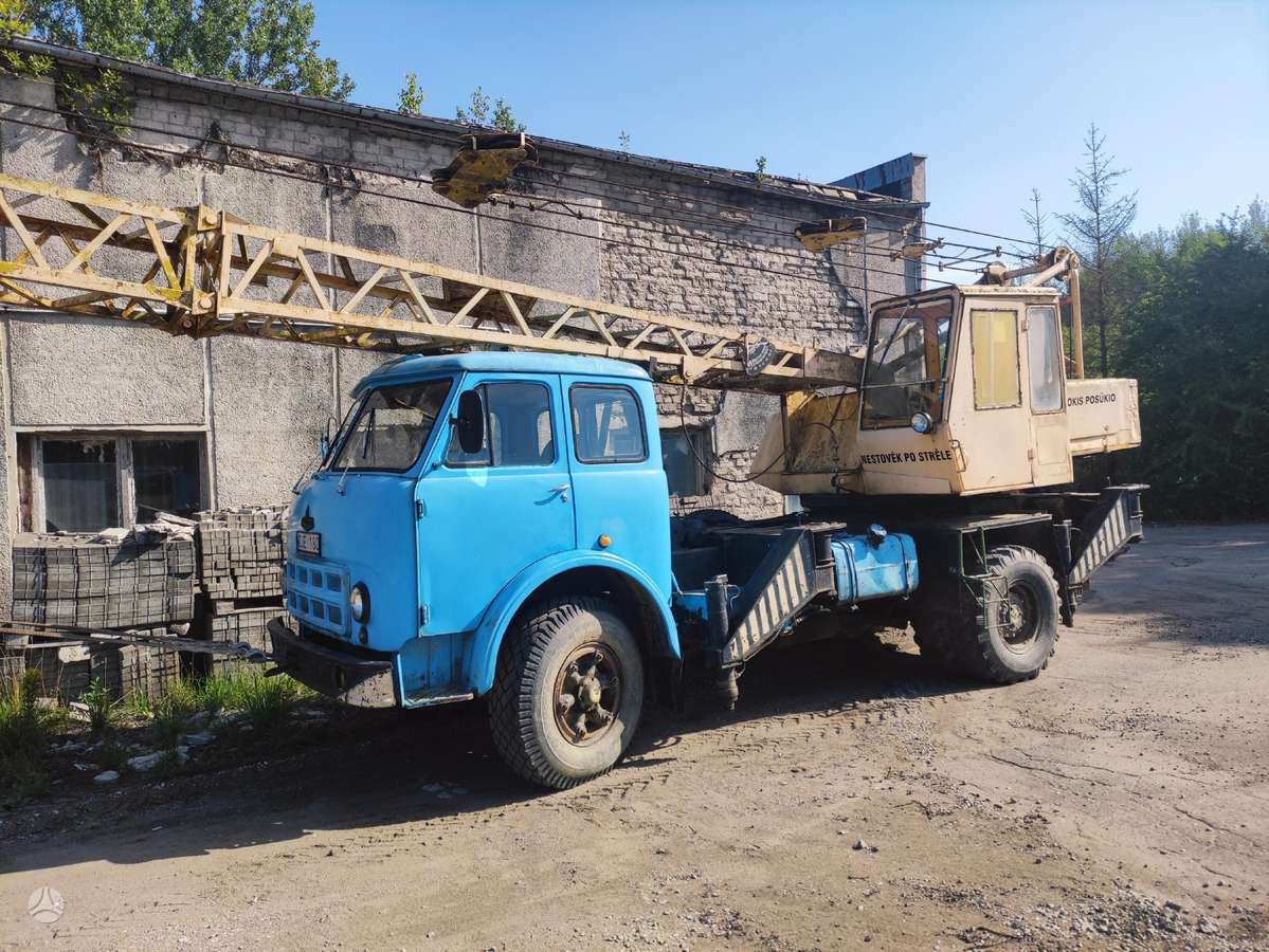 MAZ 500 XXL, crane