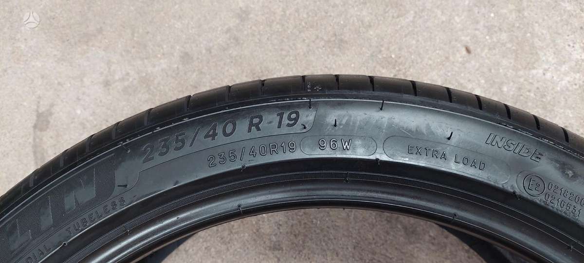 Michelin, summer 235/40 R19