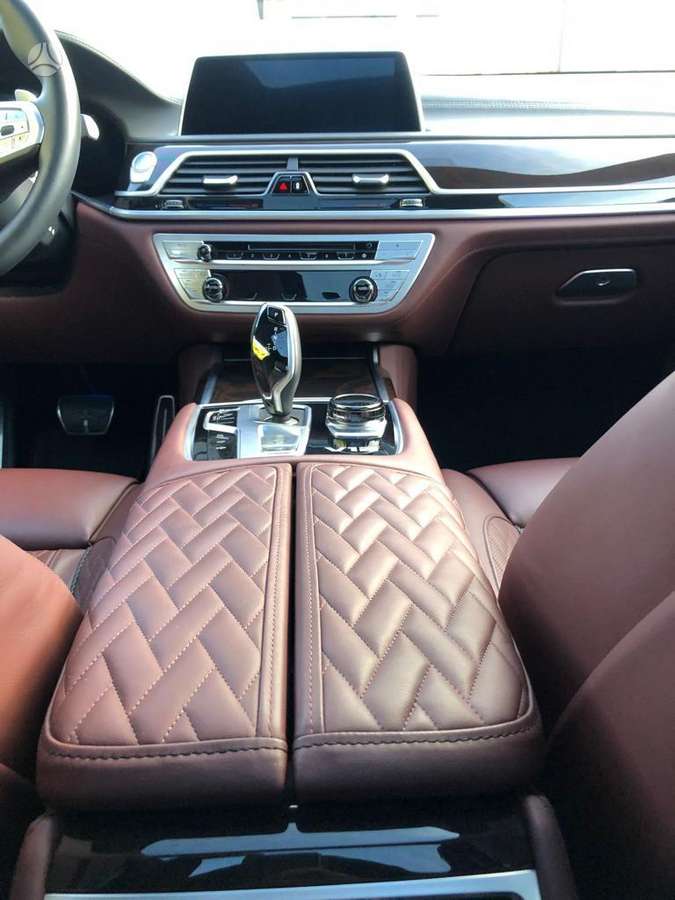 BMW 760, 6.6 l., Лимузин