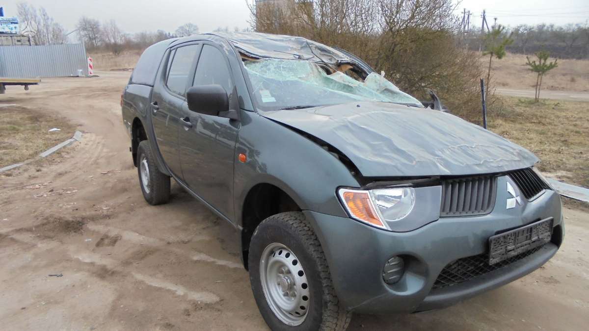 Mitsubishi L200 for parts