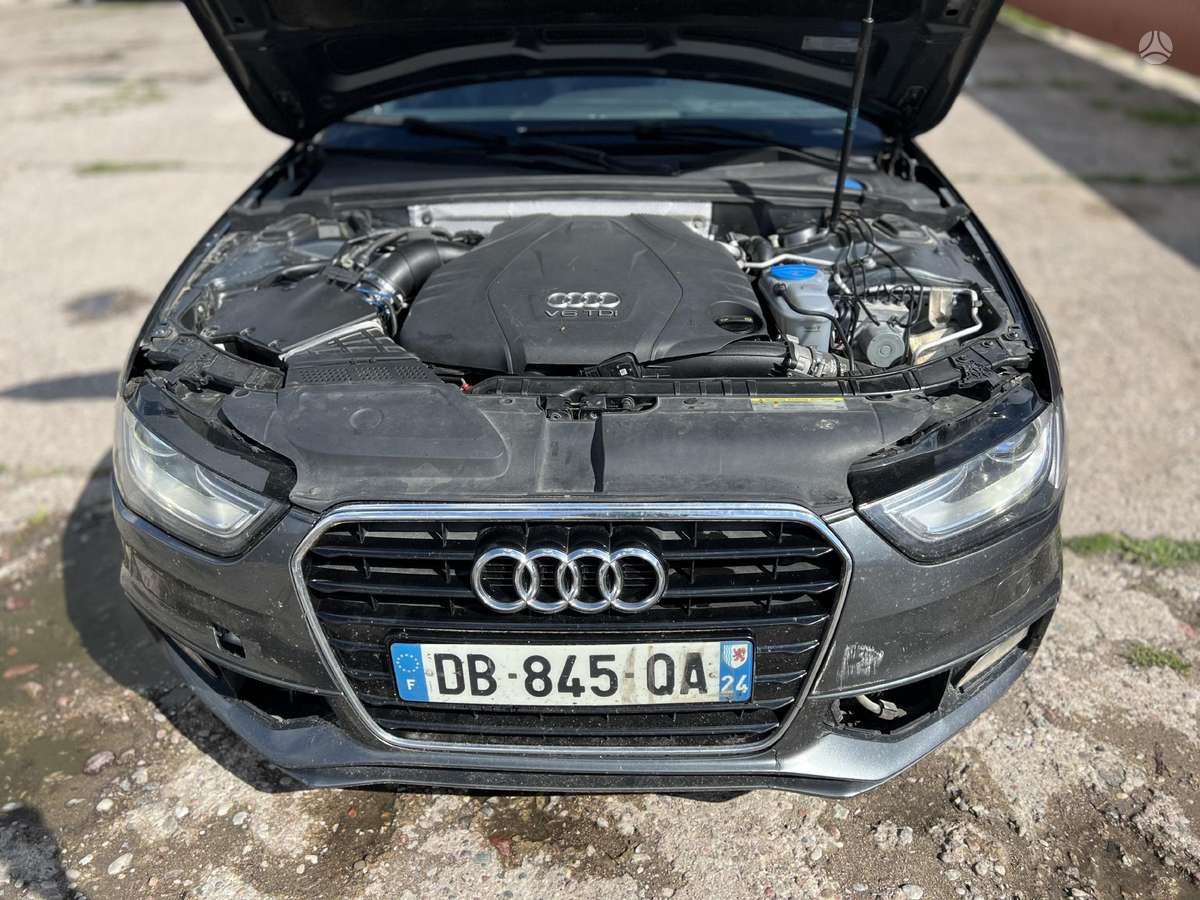 Audi A4, CDUC