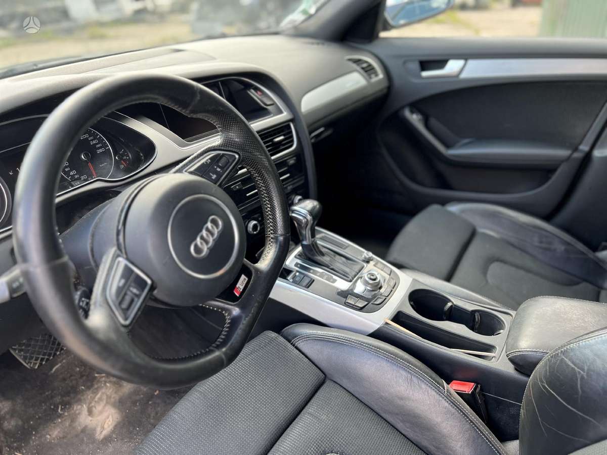 Audi A4, CDUC