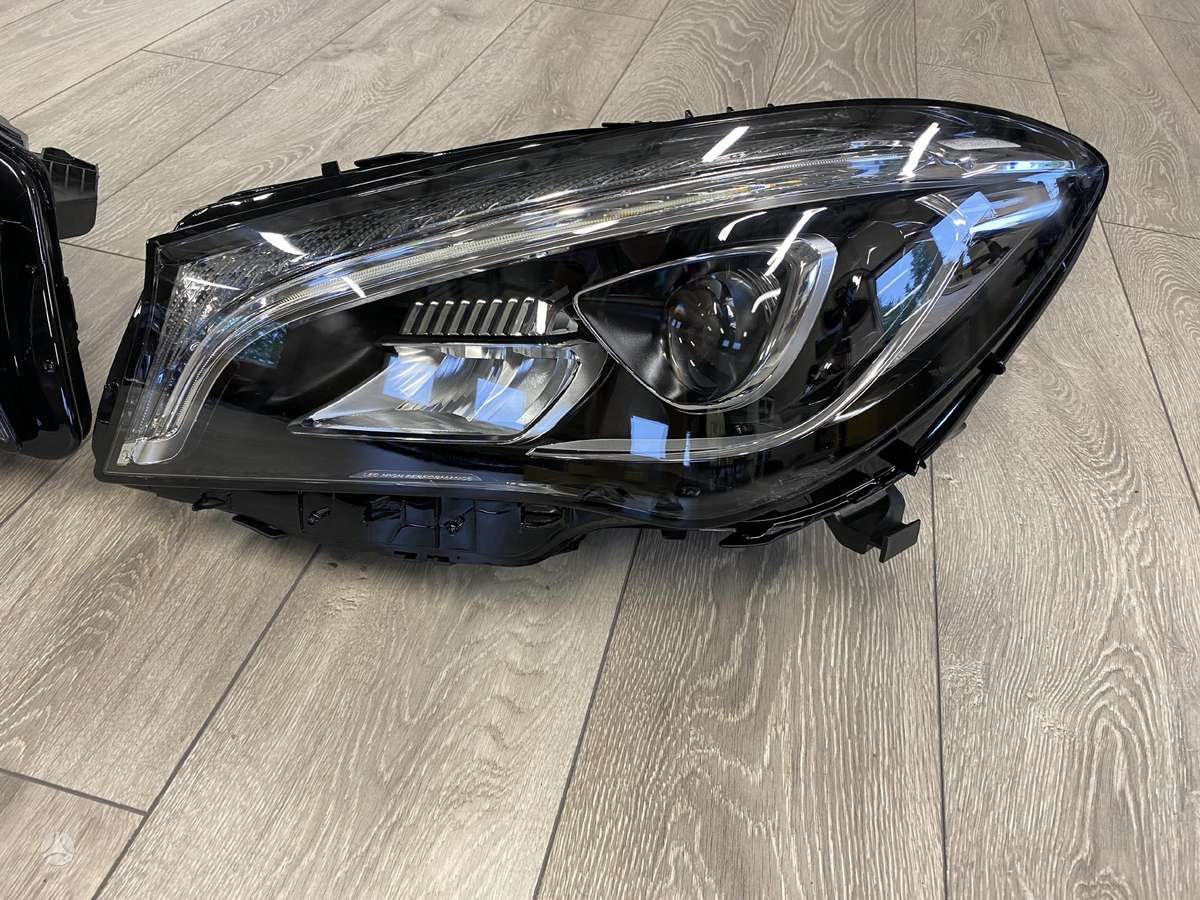 Mercedes-Benz CLA klasė lights