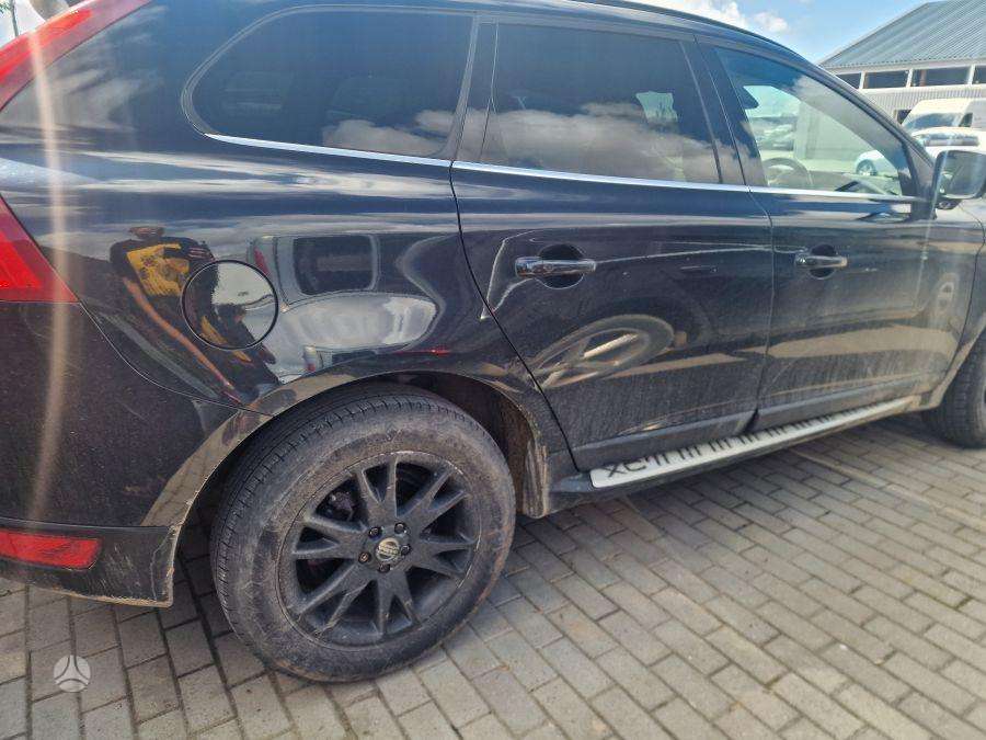 Volvo XC60 dalimis. D5244t5