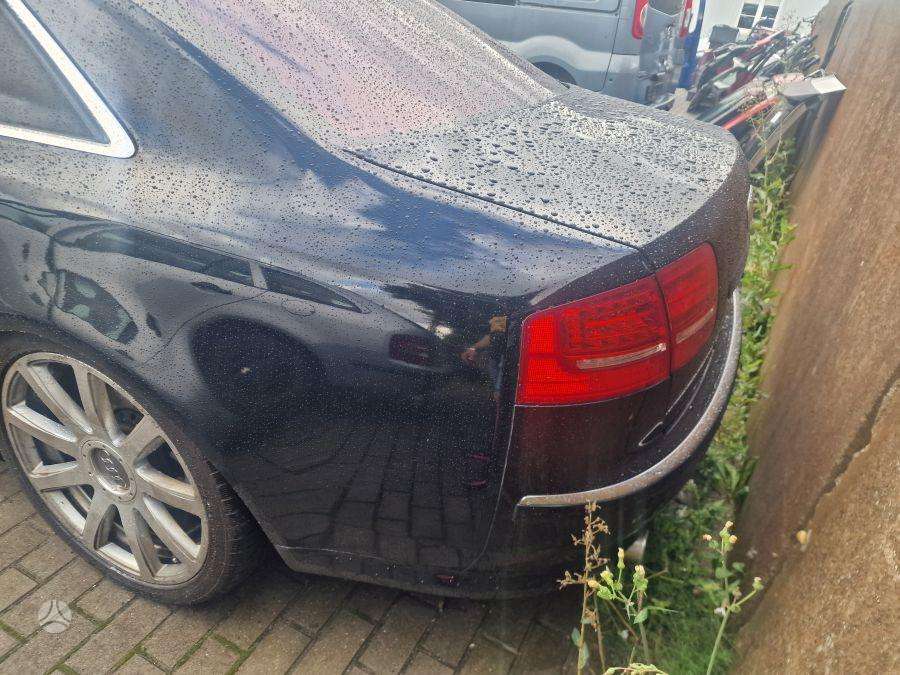 Audi A8 for parts