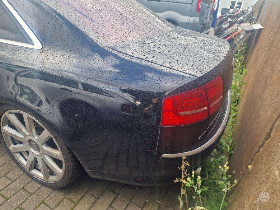 Audi A8 по частям