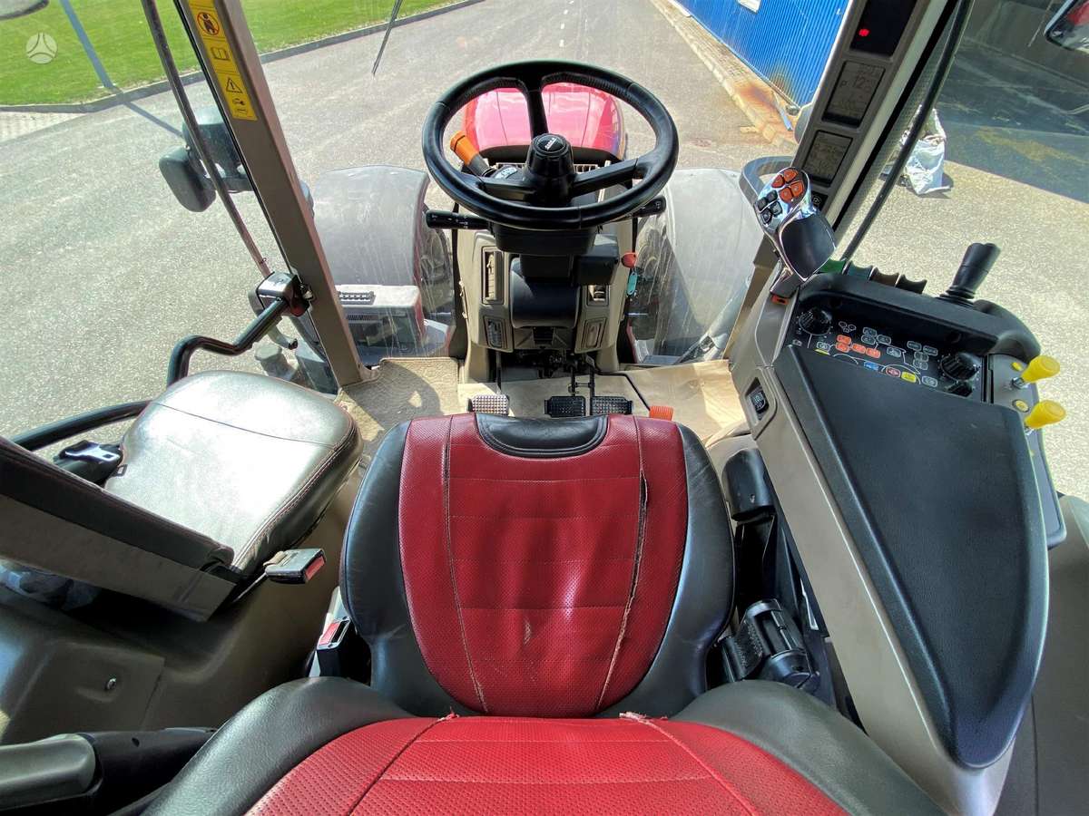 Case-IH Puma 185, tractors