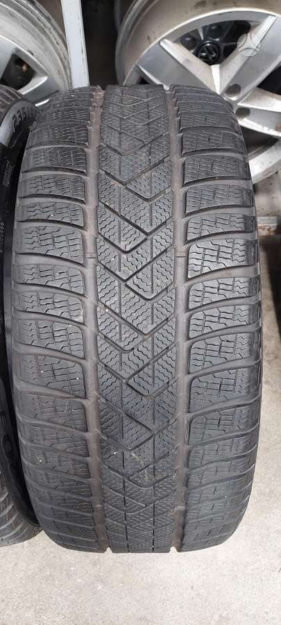 Pirelli, ziemas 235/40 R19