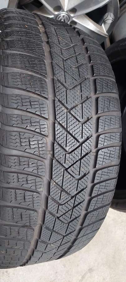 Pirelli, winter 235/40 R19