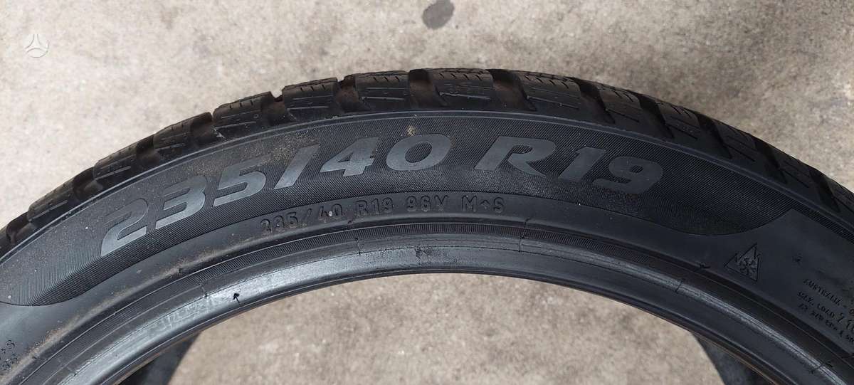 Pirelli, winter 235/40 R19