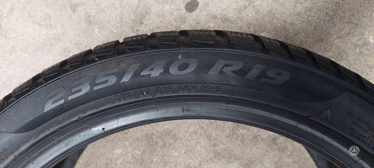 Pirelli, ziemas 235/40 R19