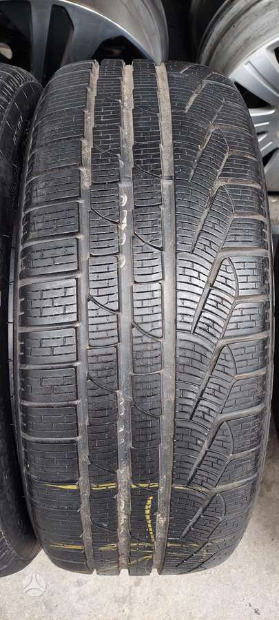 Pirelli, winter 235/45 R20