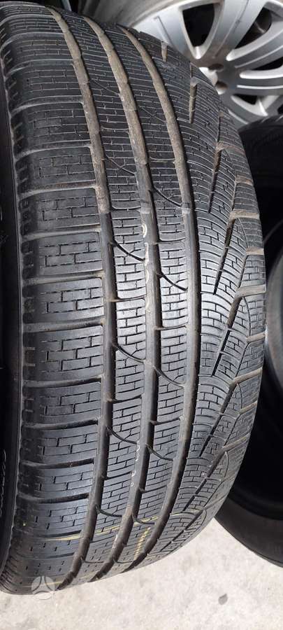 Pirelli, winter 235/45 R20