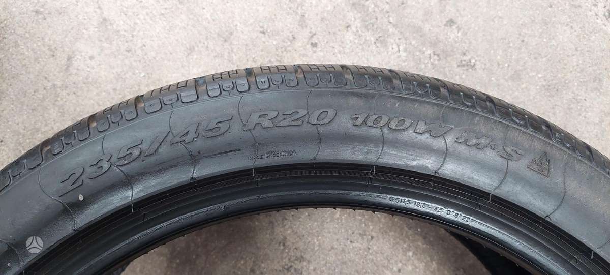 Pirelli, winter 235/45 R20