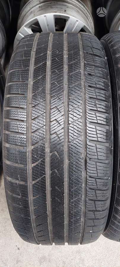 Vredestein, žieminės 255/45 R20
