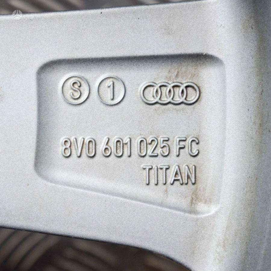 Audi RS3, light alloy, R19