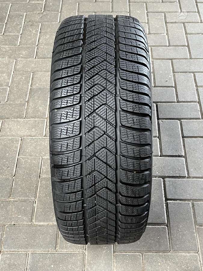 Pirelli SOTTOZERO 3 RUN FLAT, winter 245/45 R19