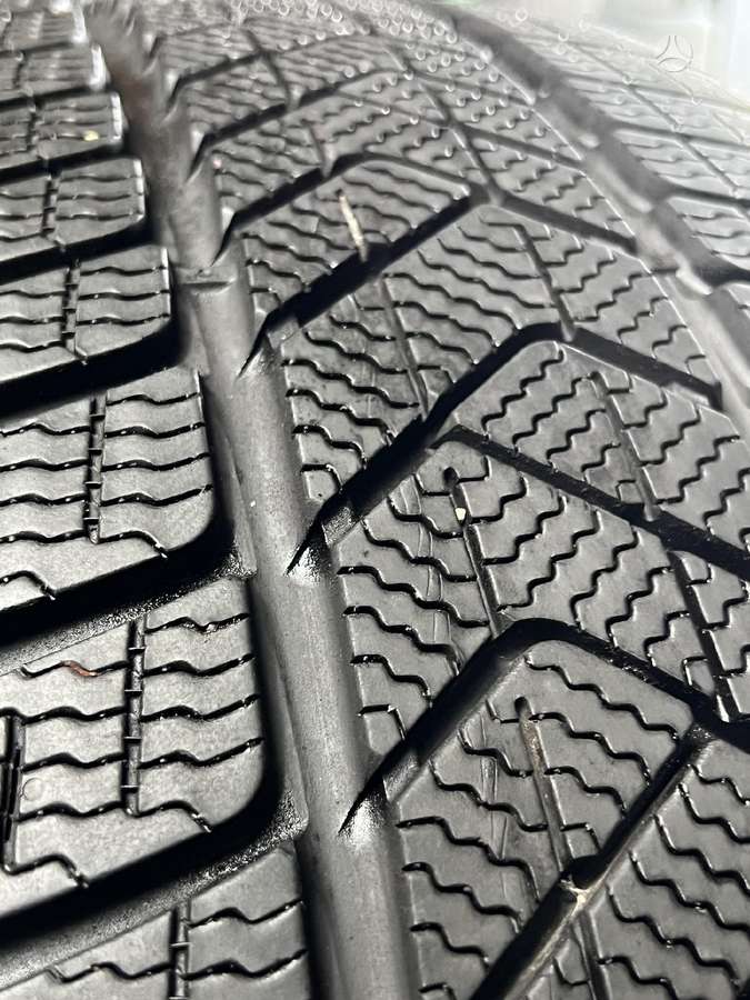 Pirelli SOTTOZERO 3 RUN FLAT, winter 245/45 R19