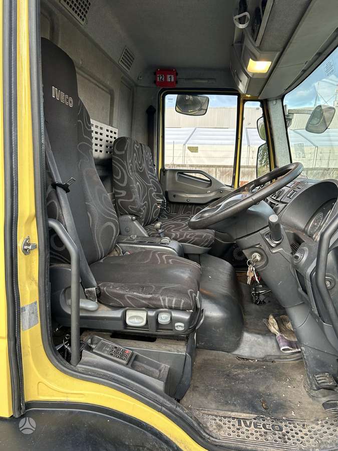 Iveco 180E25EEV, пологовые / тентовые