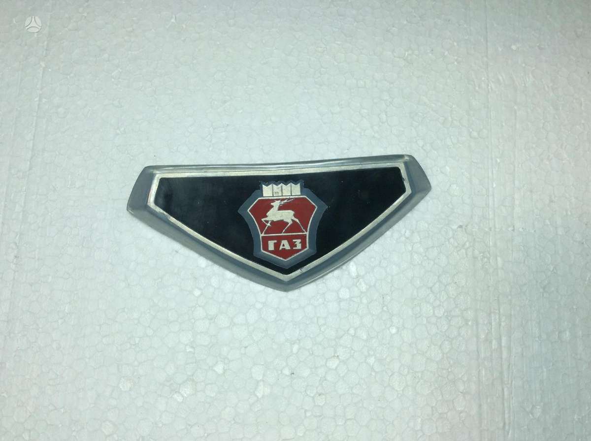 GAZ 24 salono detalės