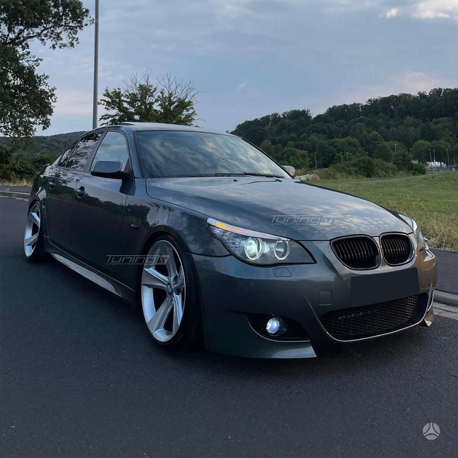 BMW 5 serija Bmw e60 e61 m apdailos dalys e60 e61 apatinės grotelės m