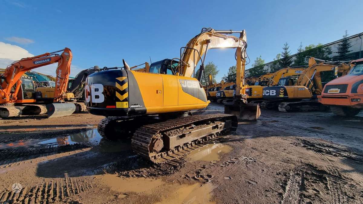 JCB JS220 LC, excavator